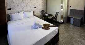 2-star room with capacity for 1